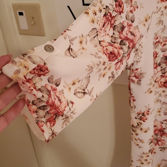 Top - Picture 4 of 6